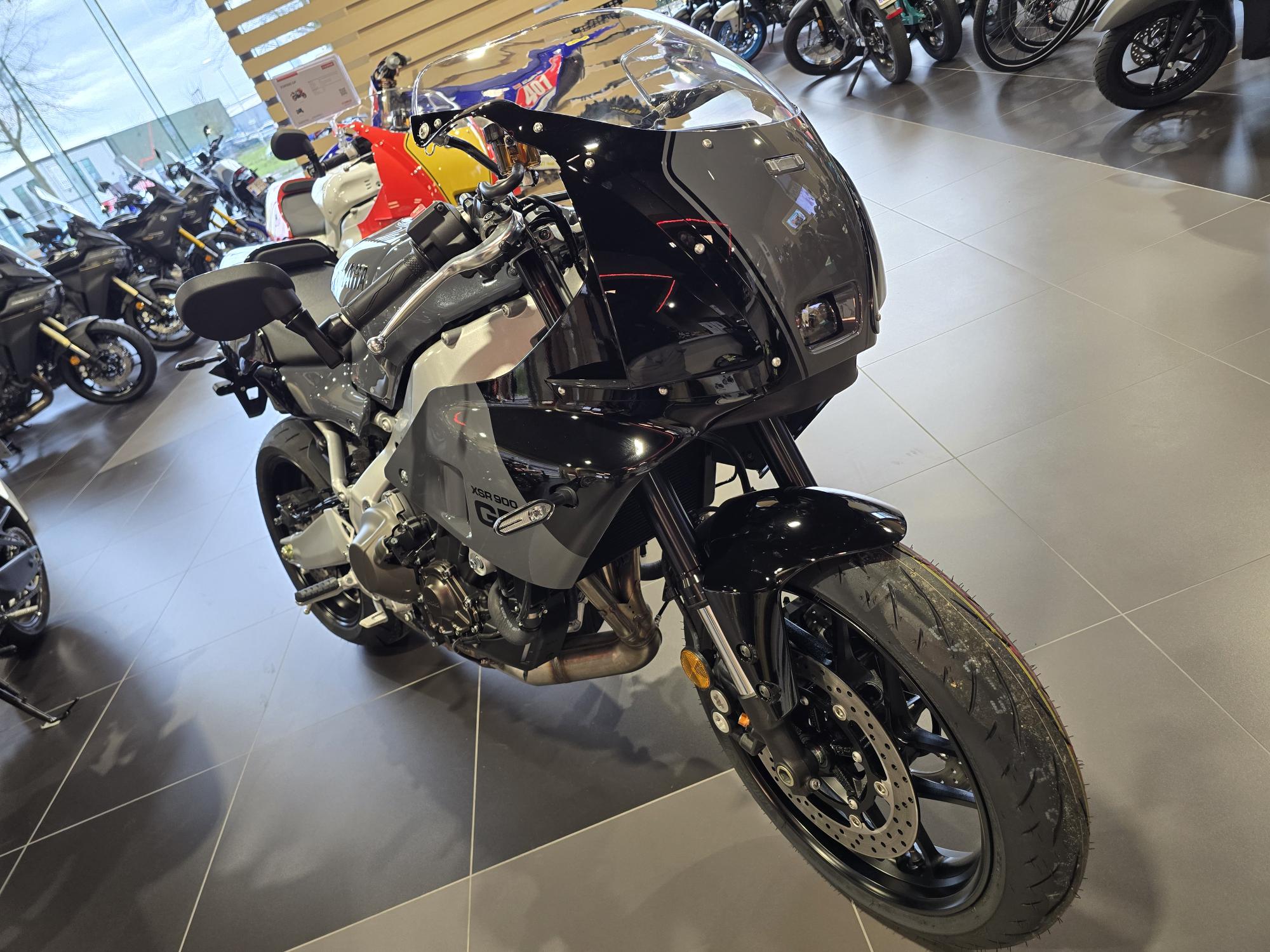 Yamaha XSR900GP Power Grey Yamaha XSR900GP Power Grey