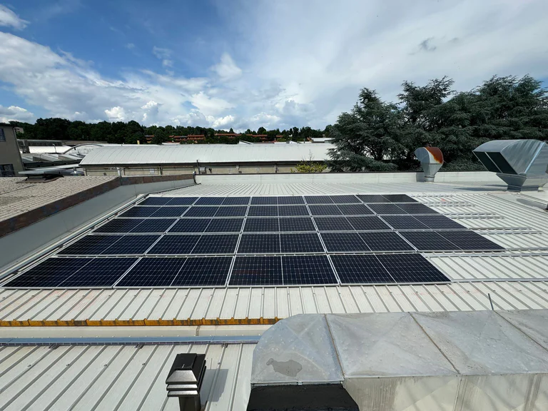 solar-panels (1) solar panels 1 Yamaha Motor installs solar panels at three facilities in Europe