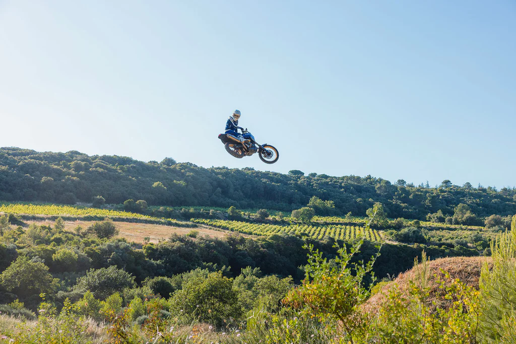 tenere 700 backflip 10 's Werelds eerste backflip met een Ténéré 700