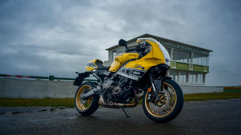 yamaha xsr 900 gp 2026 1 2026 XSR900 GP : NÉE DE LA GLOIRE