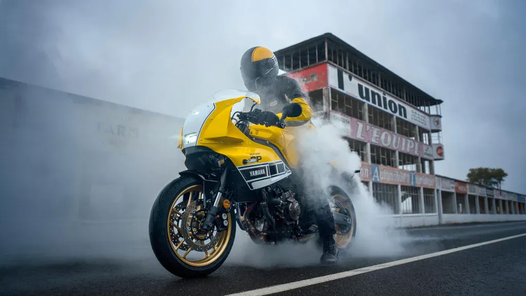 yamaha xsr 900 gp 2026 2 2026 XSR900 GP : NÉE DE LA GLOIRE