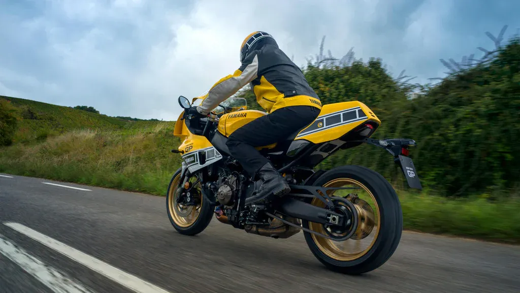 yamaha xsr 900 gp 2026 3 2026 XSR900 GP : NÉE DE LA GLOIRE